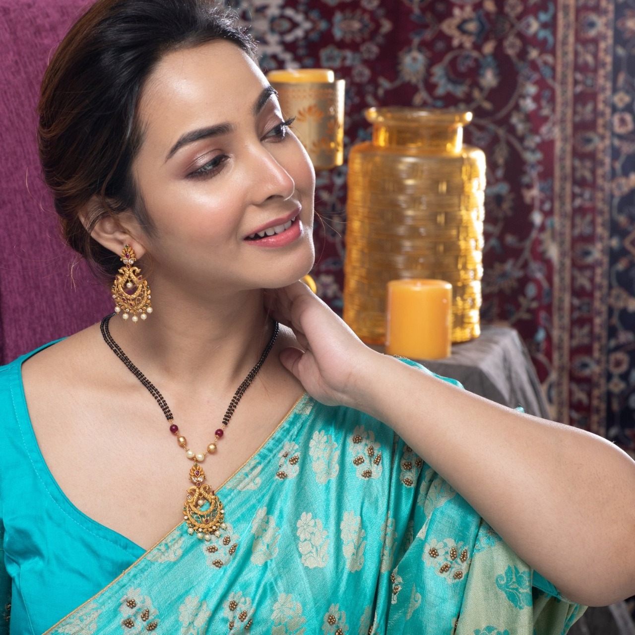 Top 7 Tips to Match Artificial Jewellery with Your Saree