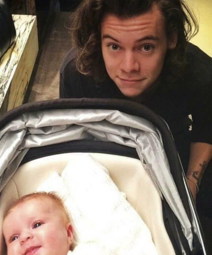 how old is harry styles daughter